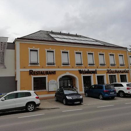 Weinhotel Kirchenwirt Gols Eksteriør billede